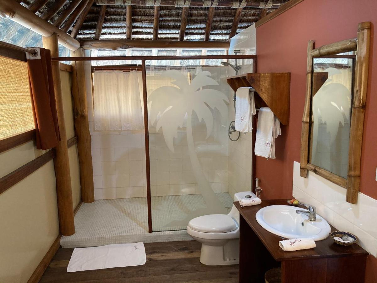 Barry'S Beach Resort Mkwaja Екстер'єр фото