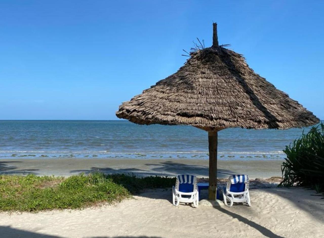 Barry'S Beach Resort Mkwaja Екстер'єр фото