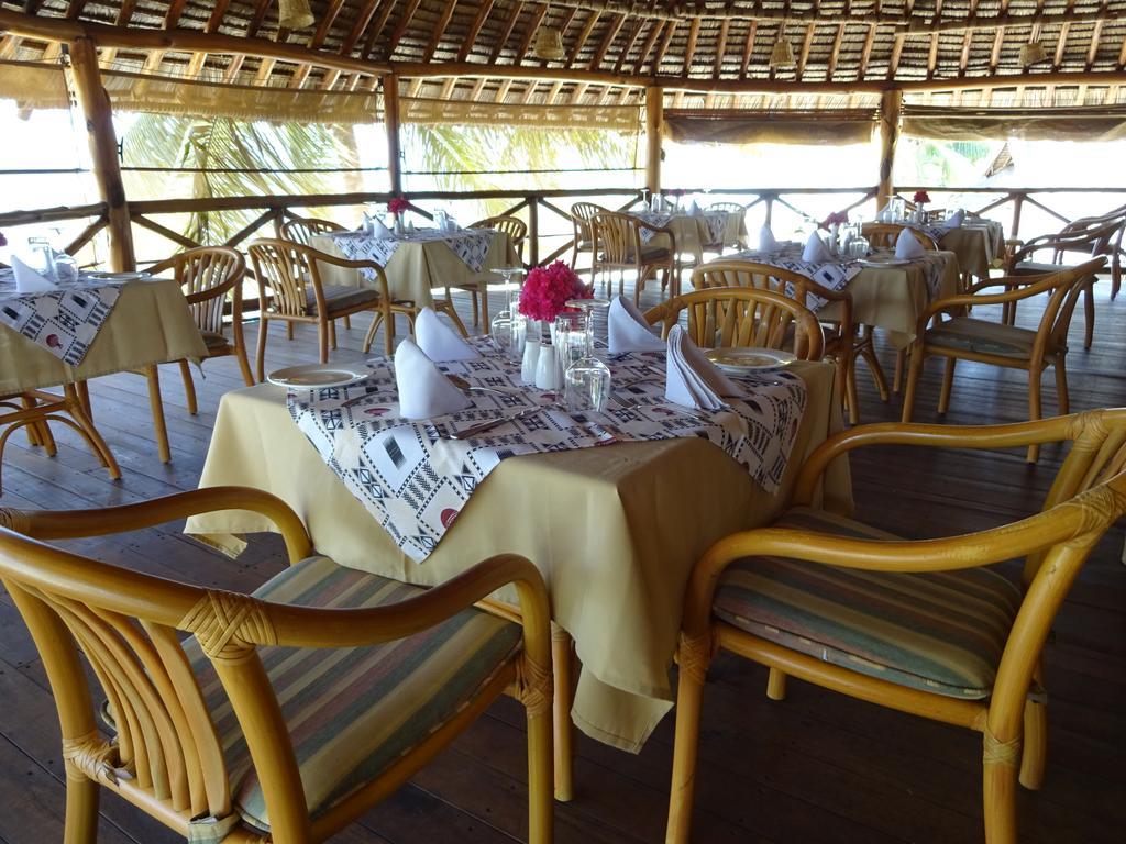 Barry'S Beach Resort Mkwaja Екстер'єр фото