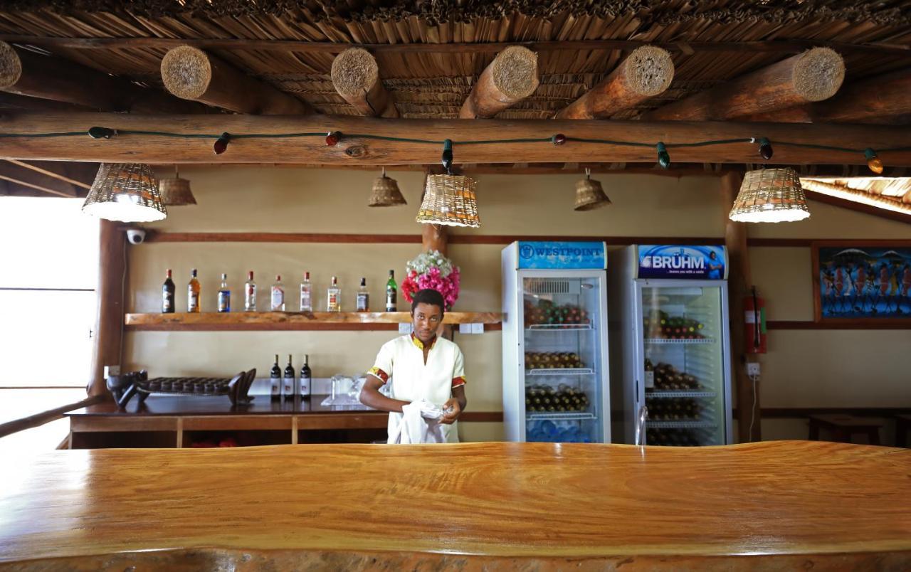 Barry'S Beach Resort Mkwaja Екстер'єр фото