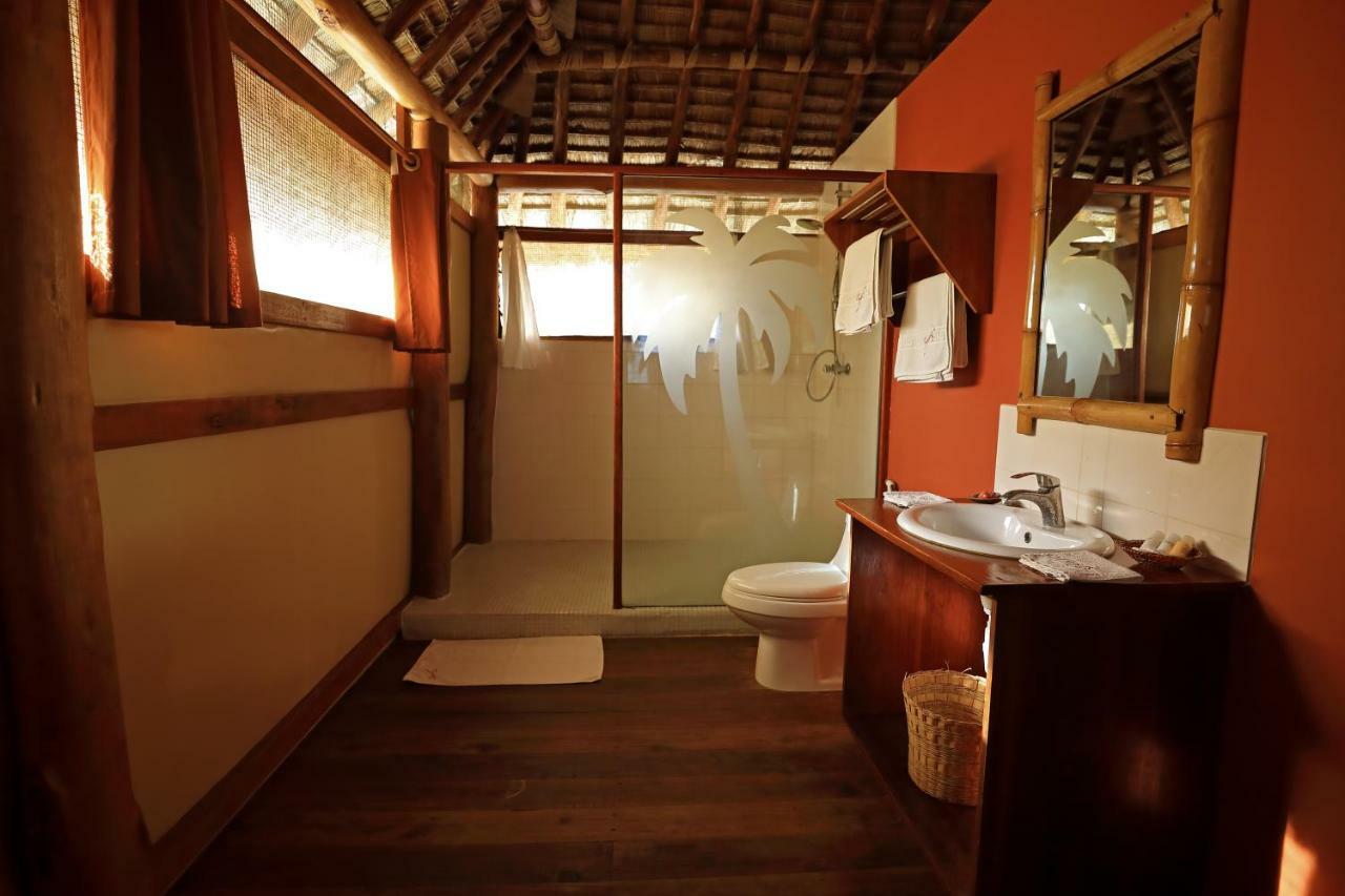 Barry'S Beach Resort Mkwaja Екстер'єр фото